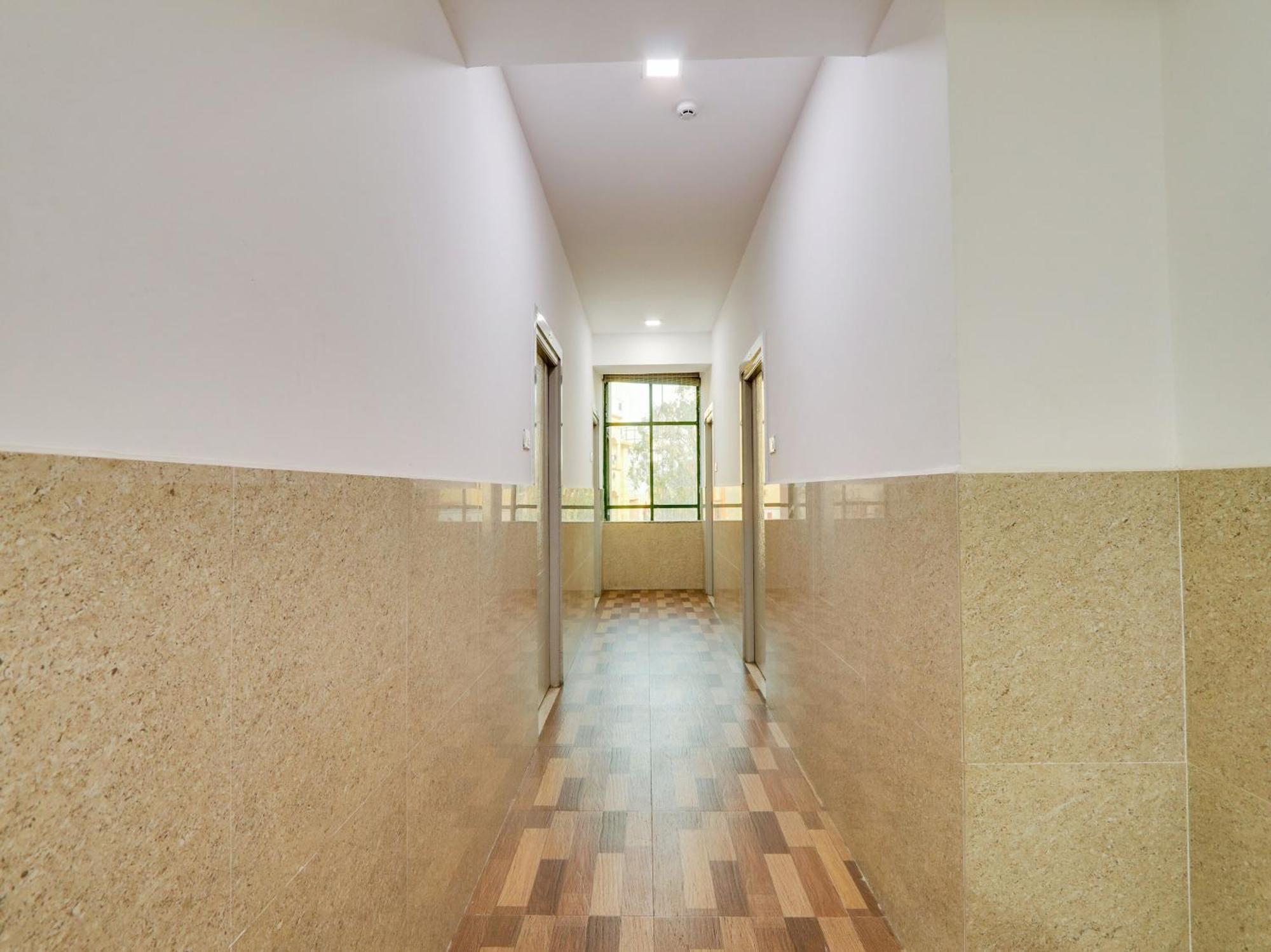 Super Townhouse Qualia Prime Hotel Near Nexus Mall Hyderabad Exteriör bild