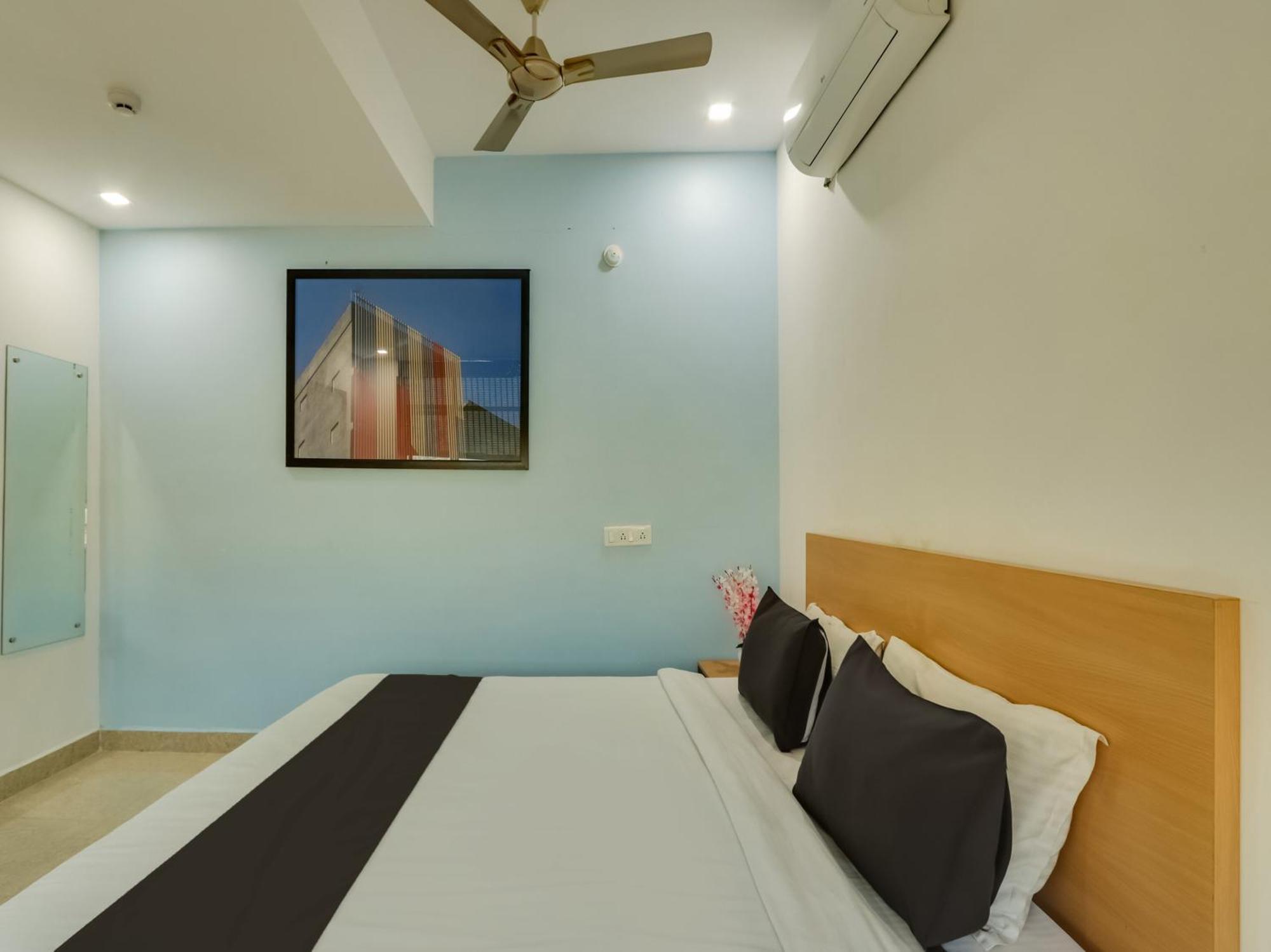 Super Townhouse Qualia Prime Hotel Near Nexus Mall Hyderabad Exteriör bild